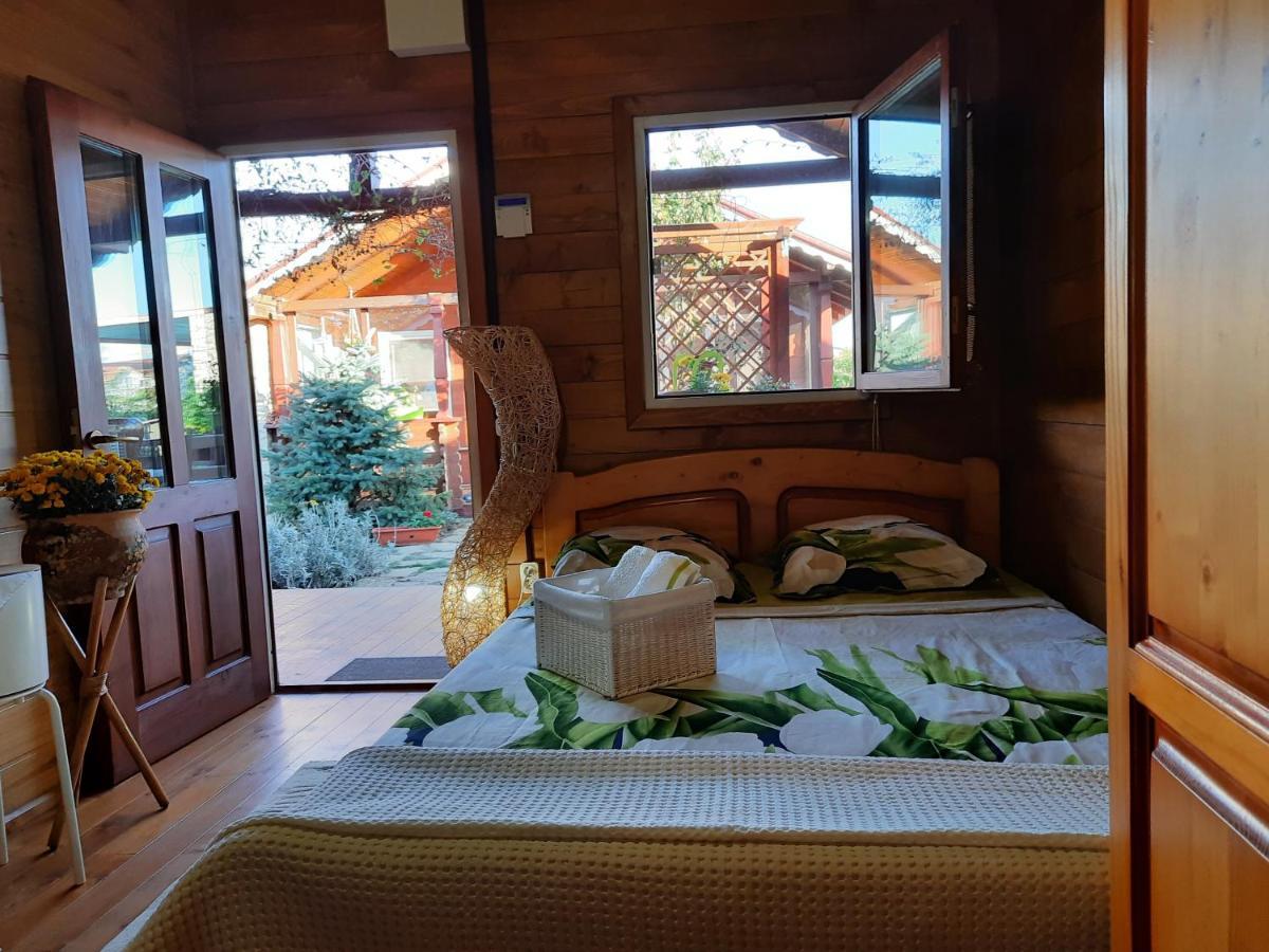 Cabane De Lemn Costinesti Buitenkant foto